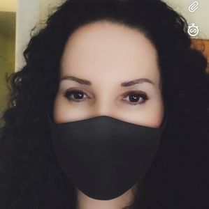 Meet your Posher, Lia